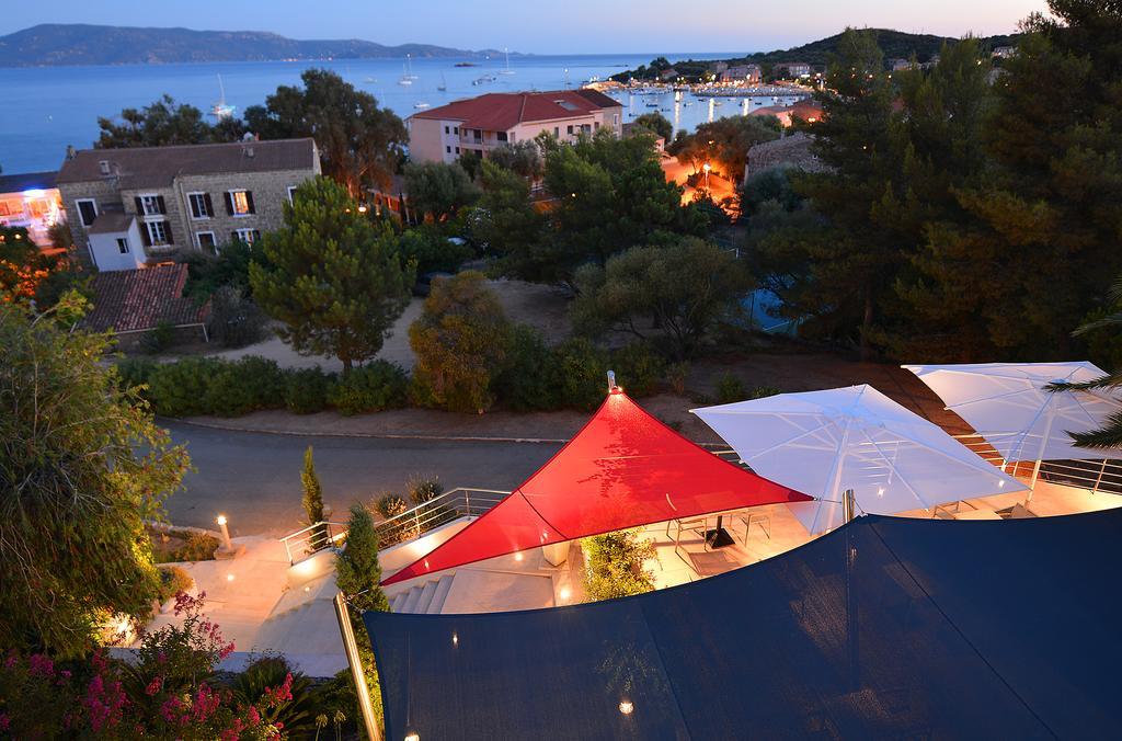Hotel Les Eucalyptus Порто-Полло Экстерьер фото