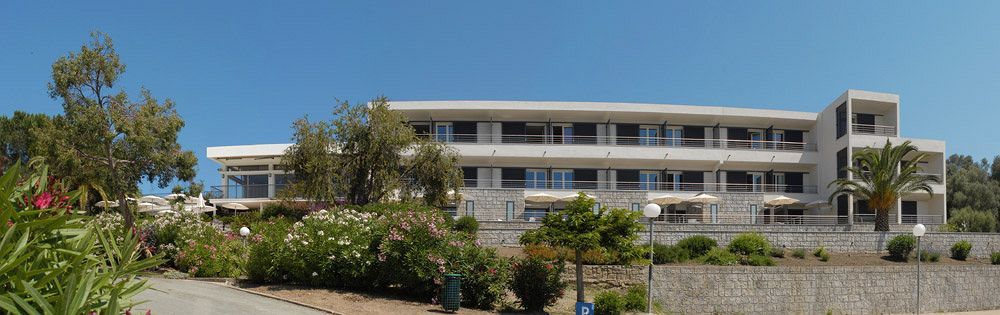 Hotel Les Eucalyptus Порто-Полло Экстерьер фото