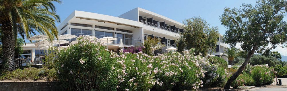 Hotel Les Eucalyptus Порто-Полло Экстерьер фото